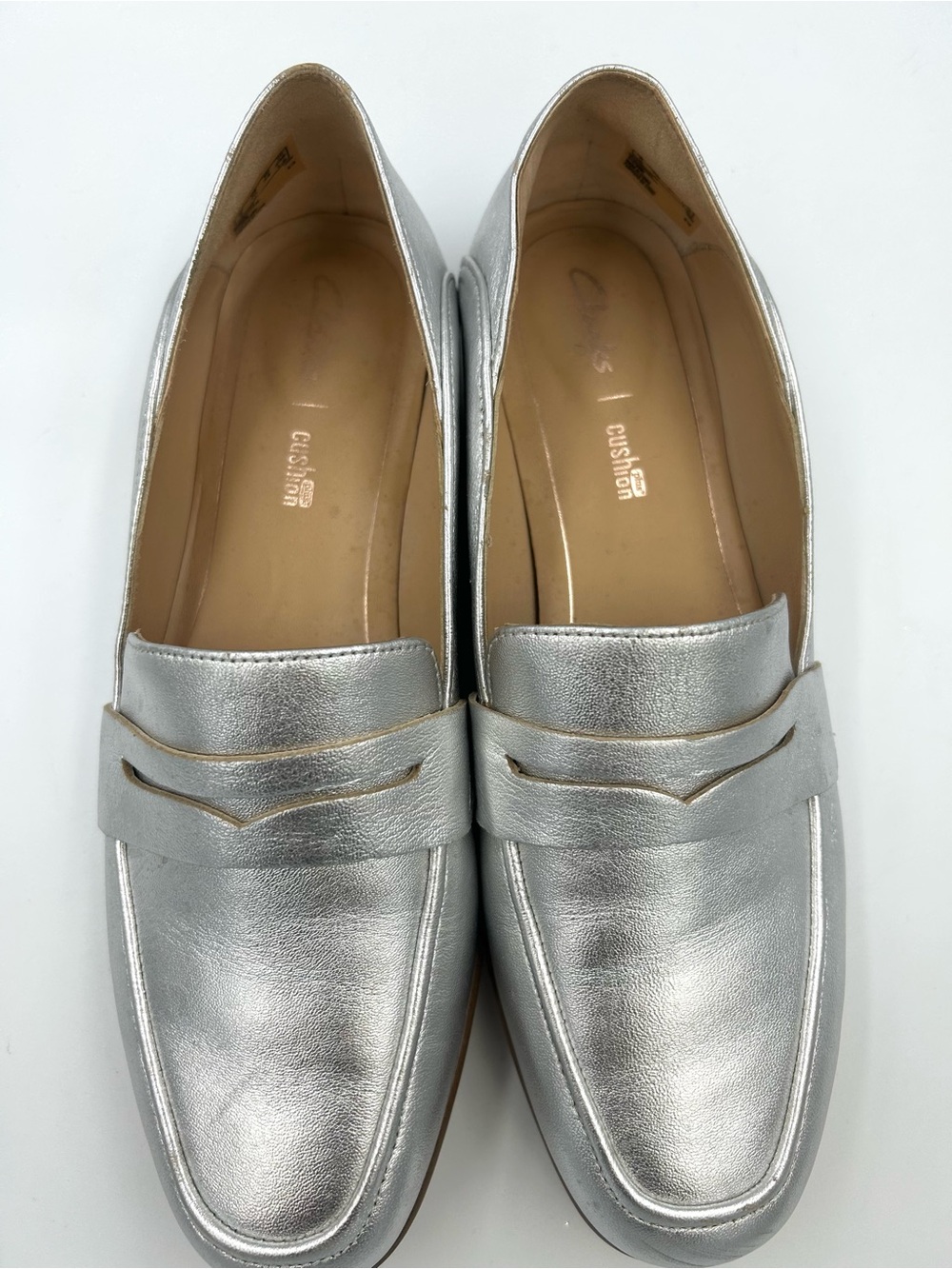 ⁠Clarks Silver Metallic Leather Cushion Plus Penny Loafers Size 7.5⁠ - Picture 3 of 14